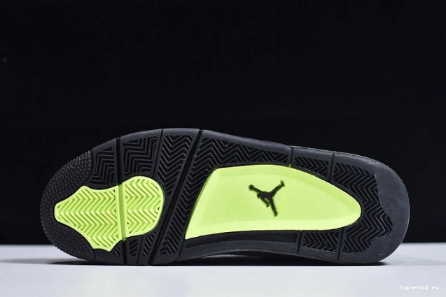 Neon CT5342-007 SE Jordan Air 4 0710